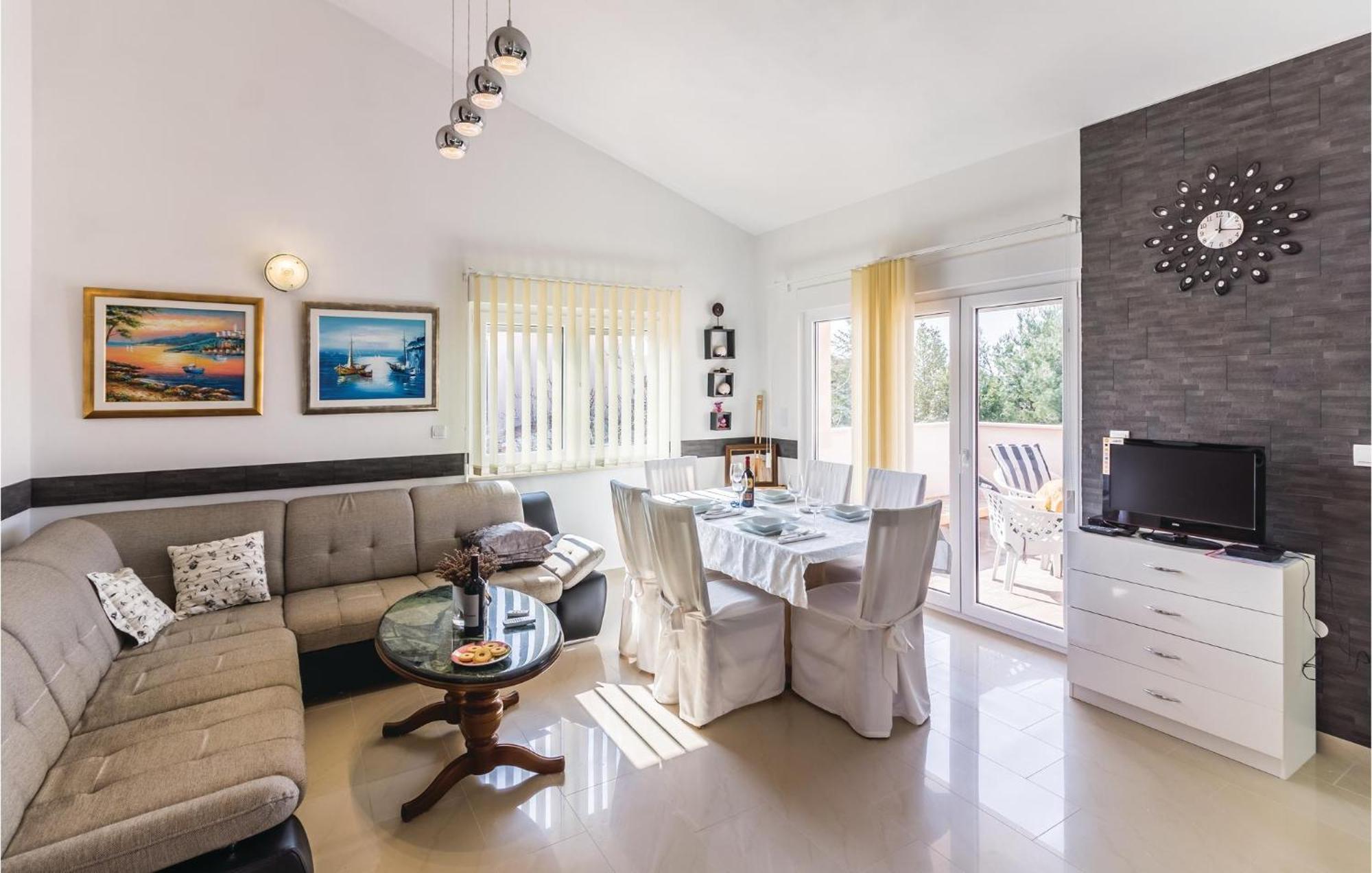 Stunning Apartment In Fazana With House Sea View Экстерьер фото