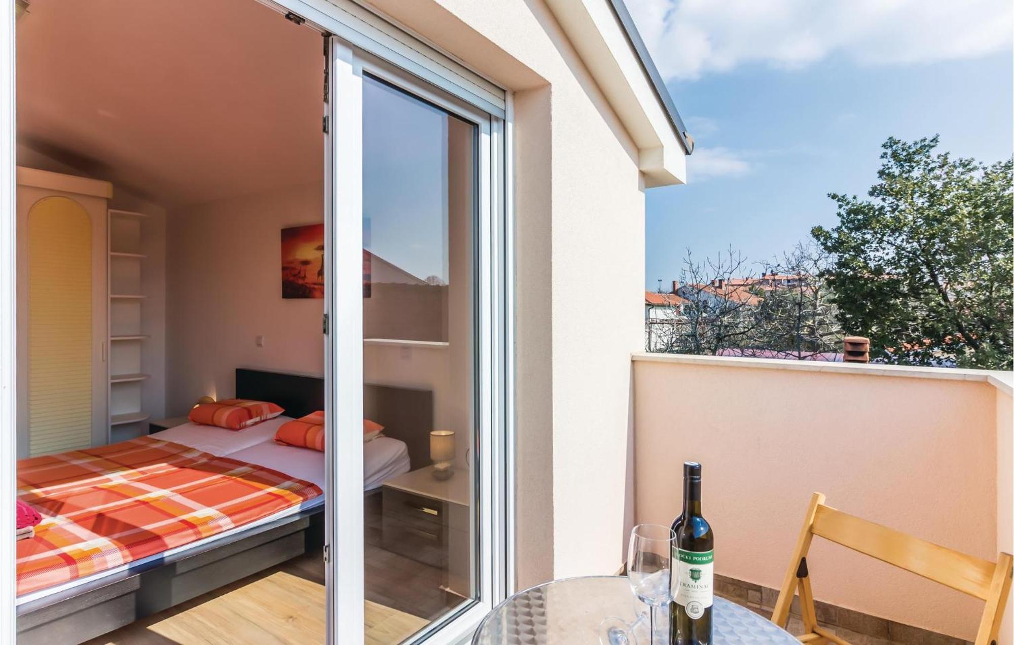 Stunning Apartment In Fazana With House Sea View Экстерьер фото