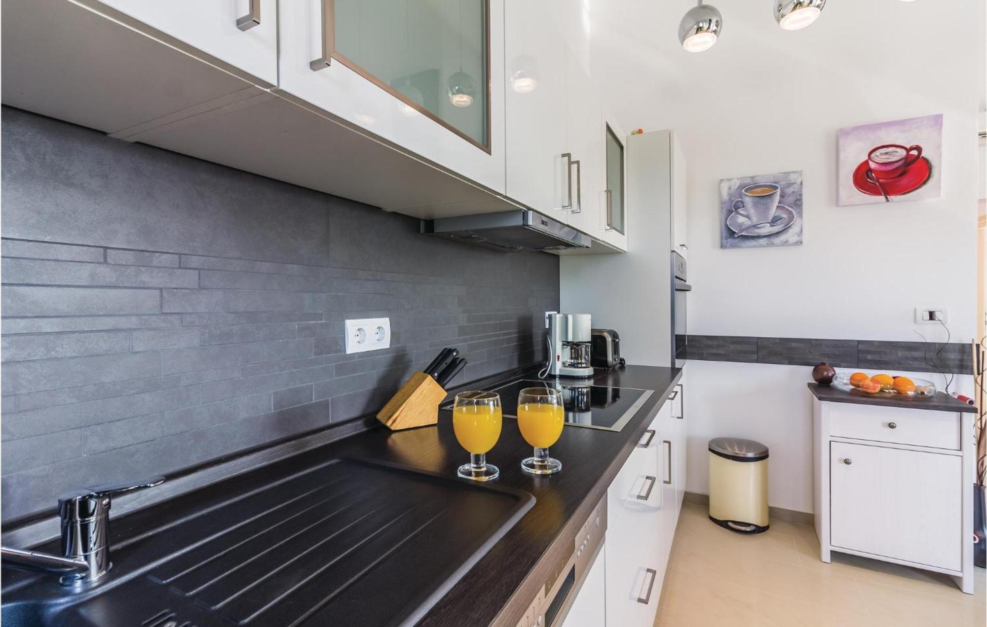 Stunning Apartment In Fazana With House Sea View Экстерьер фото